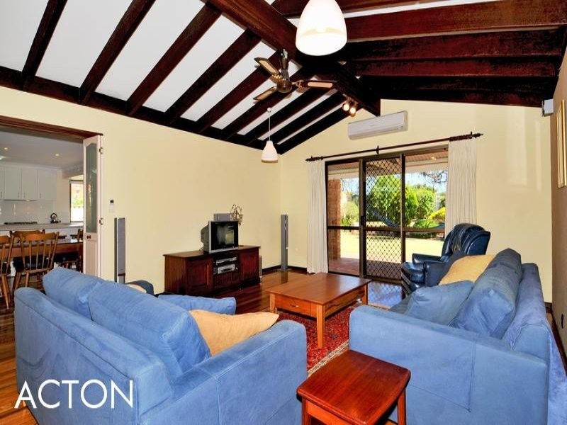 6 Banyon Close, Halls Head WA 6210
