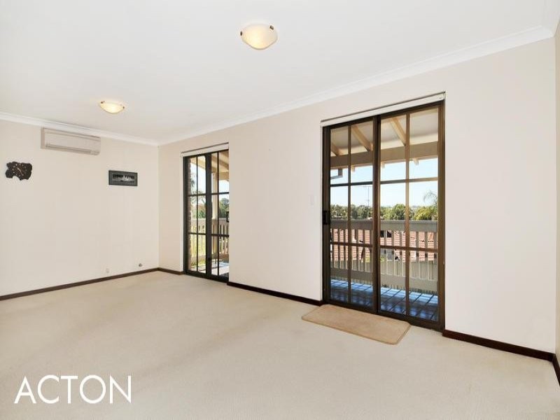 6 Banyon Close, Halls Head WA 6210