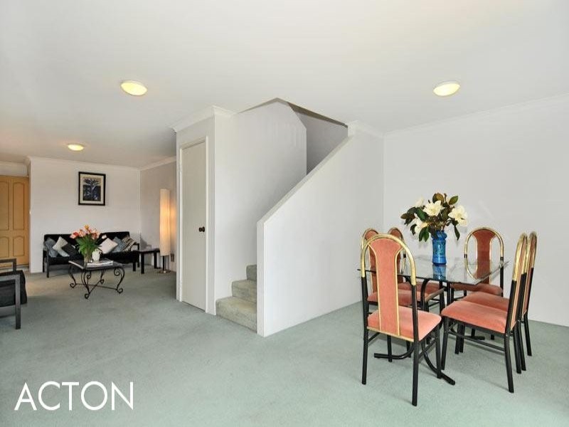 3/2 Creery Street, Dudley Park WA 6210