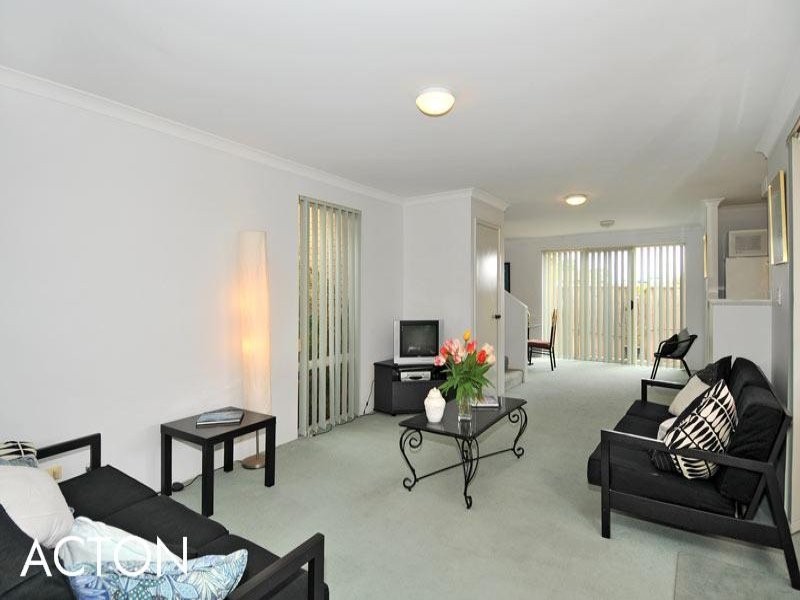 3/2 Creery Street, Dudley Park WA 6210