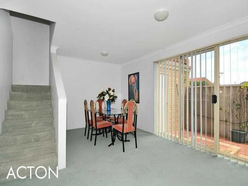 3/2 Creery Street, Dudley Park WA 6210