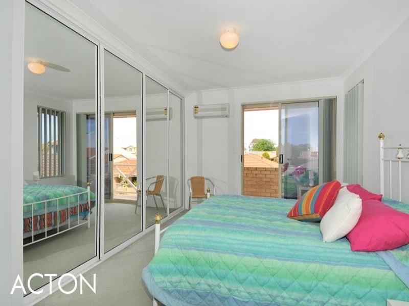3/2 Creery Street, Dudley Park WA 6210