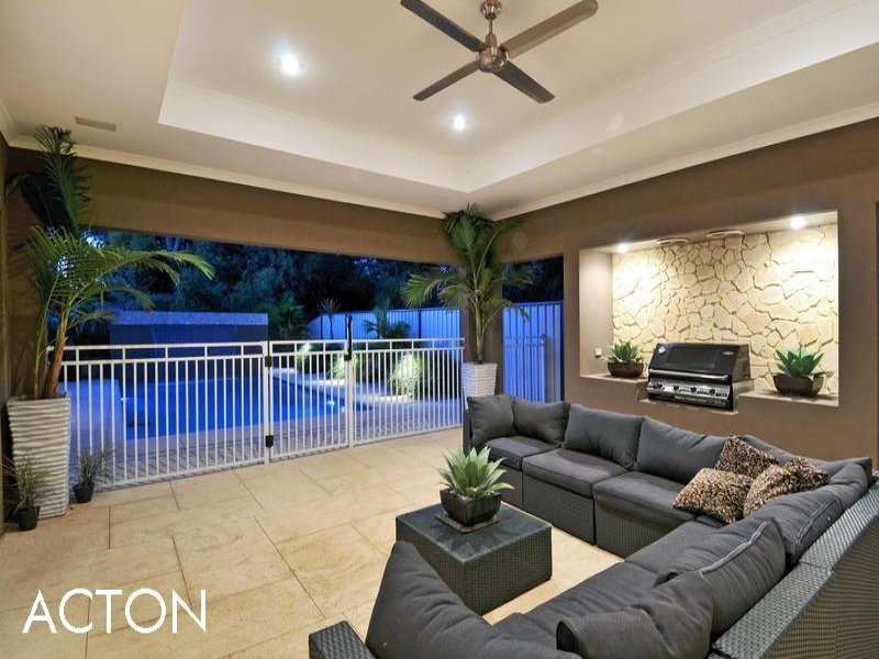 61 Camden Way, Meadow Springs WA 6210