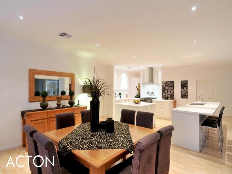 61 Camden Way, Meadow Springs WA 6210