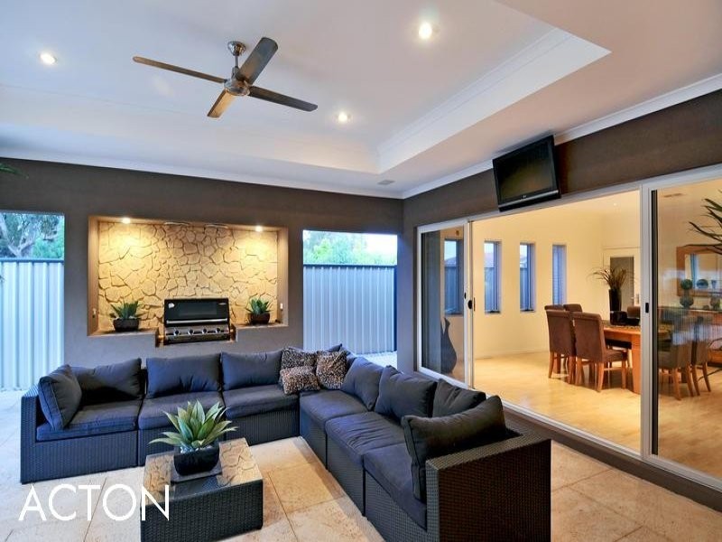 61 Camden Way, Meadow Springs WA 6210