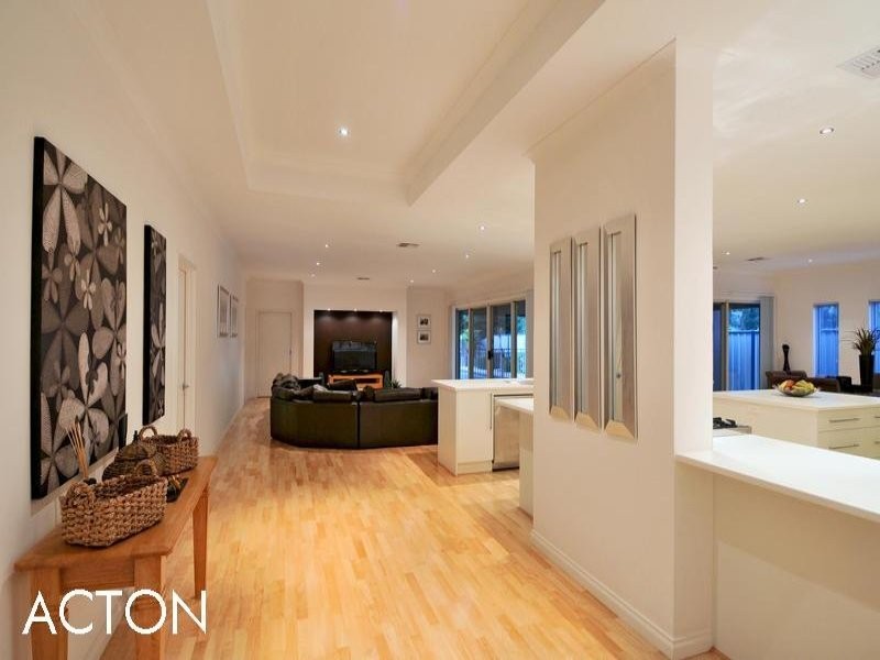 61 Camden Way, Meadow Springs WA 6210