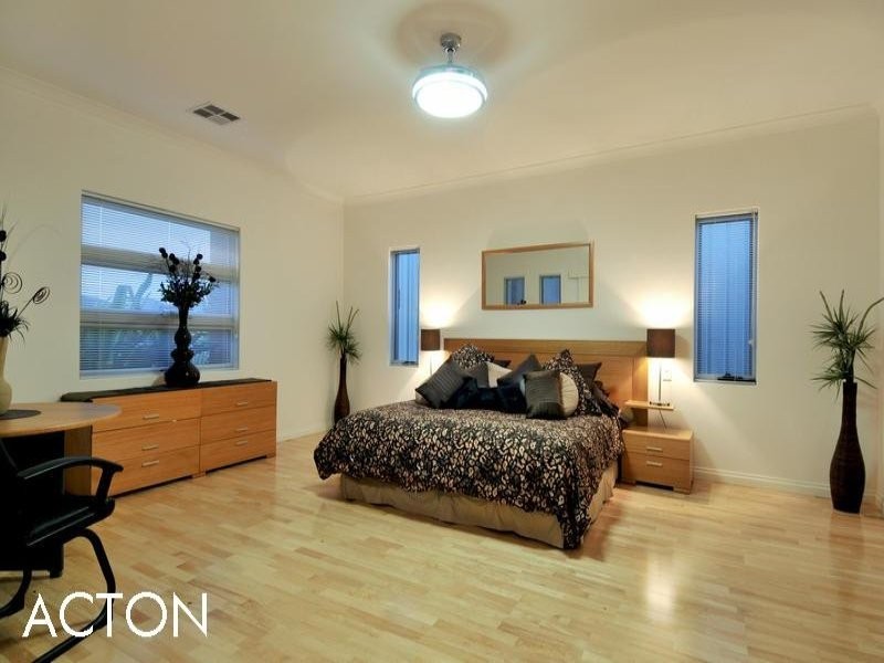 61 Camden Way, Meadow Springs WA 6210