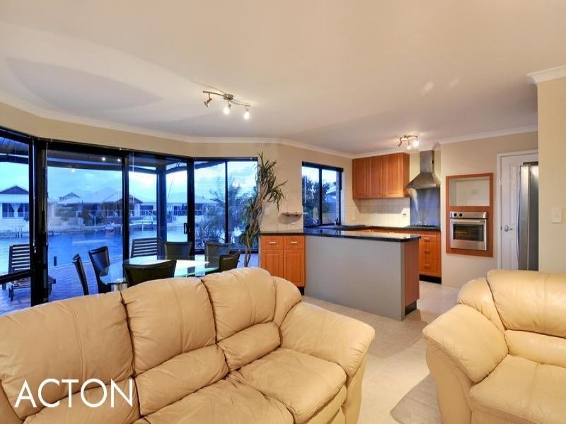 34 Darwin Terrace, Mandurah WA 6210