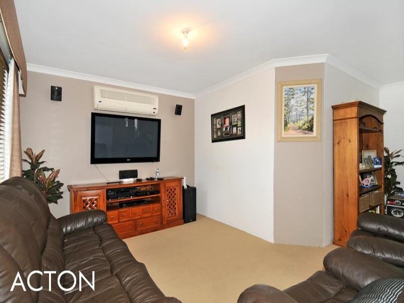 12 Carnoustie Gardens, Meadow Springs WA 6210