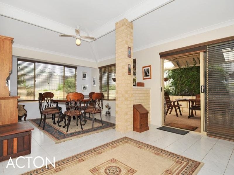 12 Carnoustie Gardens, Meadow Springs WA 6210