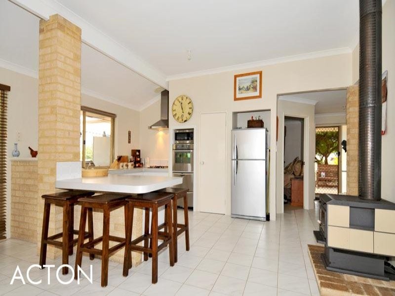 12 Carnoustie Gardens, Meadow Springs WA 6210
