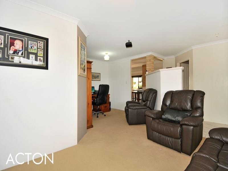 12 Carnoustie Gardens, Meadow Springs WA 6210