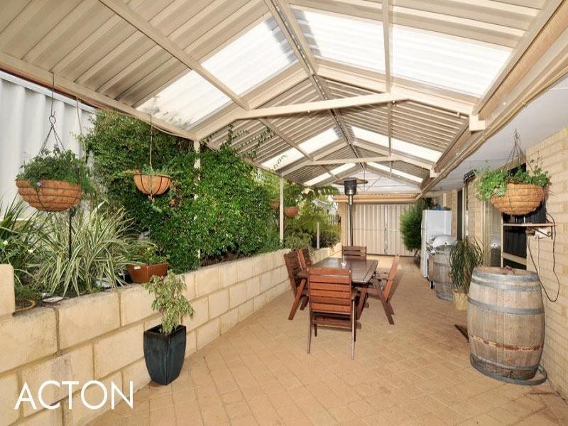 12 Carnoustie Gardens, Meadow Springs WA 6210