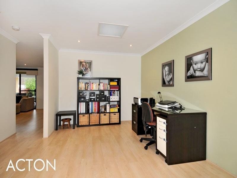 74 Northport Boulevard, Wannanup WA 6210