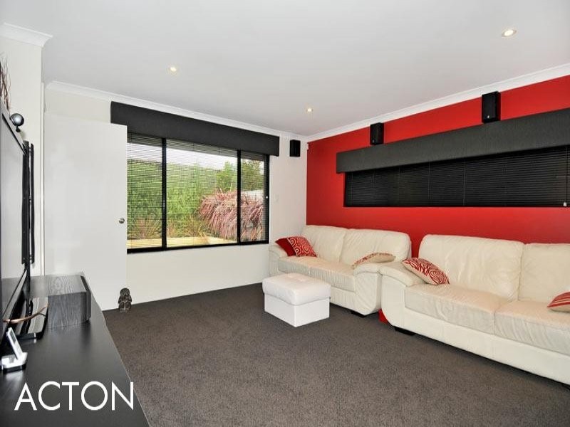 74 Northport Boulevard, Wannanup WA 6210