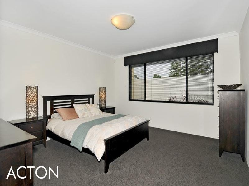 74 Northport Boulevard, Wannanup WA 6210