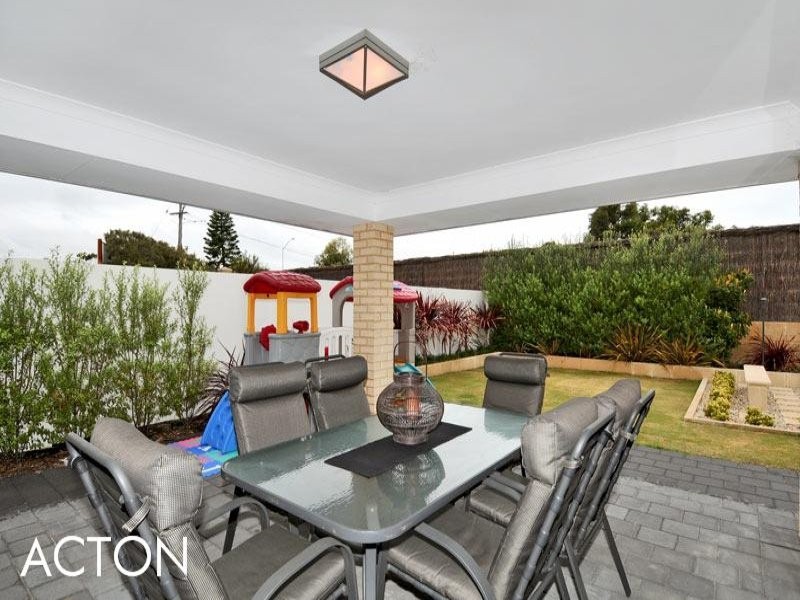 74 Northport Boulevard, Wannanup WA 6210