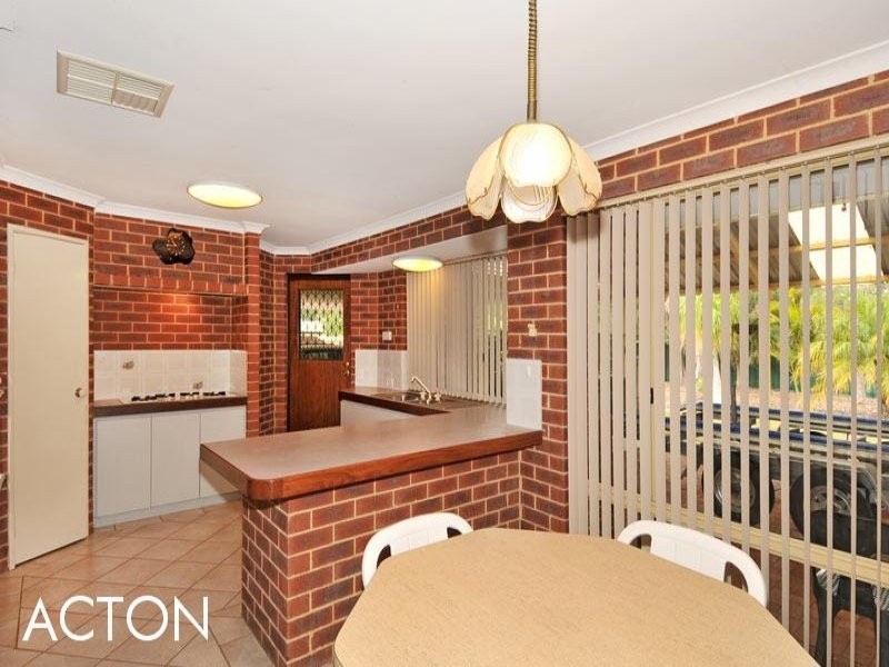 6 Queenscliff Rise, Greenfields WA 6210