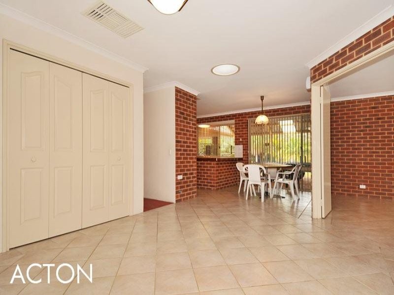 6 Queenscliff Rise, Greenfields WA 6210