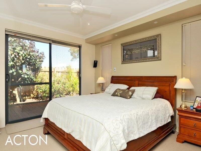 6 Guilderton Close, Erskine WA 6210