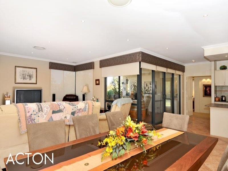 6 Guilderton Close, Erskine WA 6210