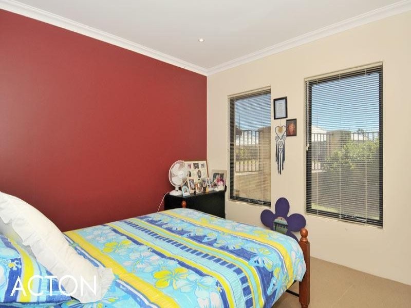 6 Guilderton Close, Erskine WA 6210