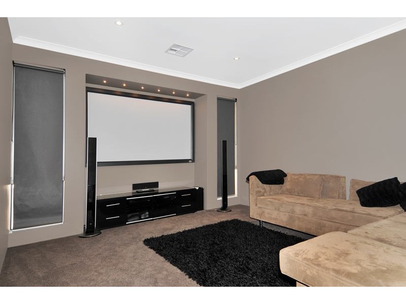 37 Erins Isle, Dudley Park WA 6210