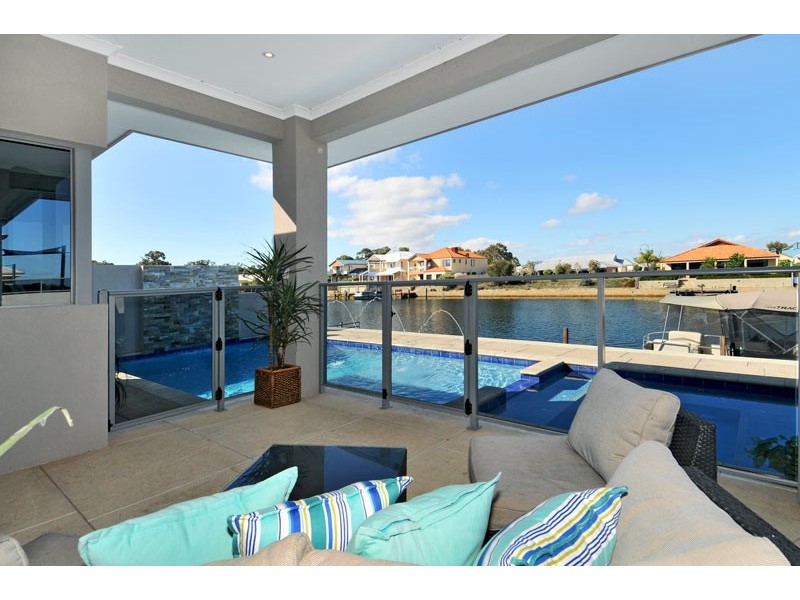 37 Erins Isle, Dudley Park WA 6210