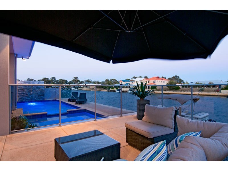 37 Erins Isle, Dudley Park WA 6210