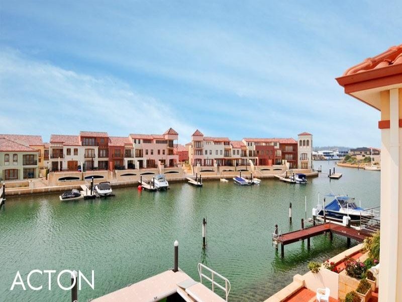 16 Baudin Way, Wannanup WA 6210