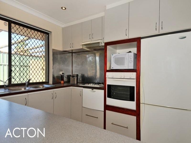 11 Tankerton Way, Coodanup WA 6210