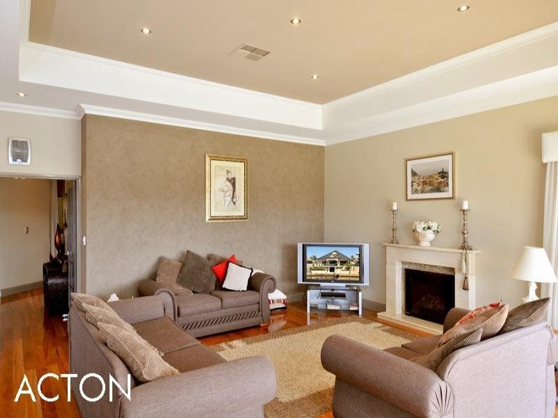 8 Brindabella Crescent, Halls Head WA 6210