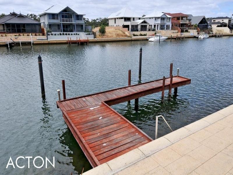 8 Brindabella Crescent, Halls Head WA 6210