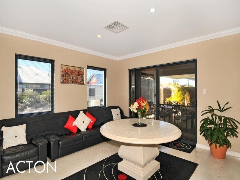 45 Darwin Terrace, Dudley Park WA 6210