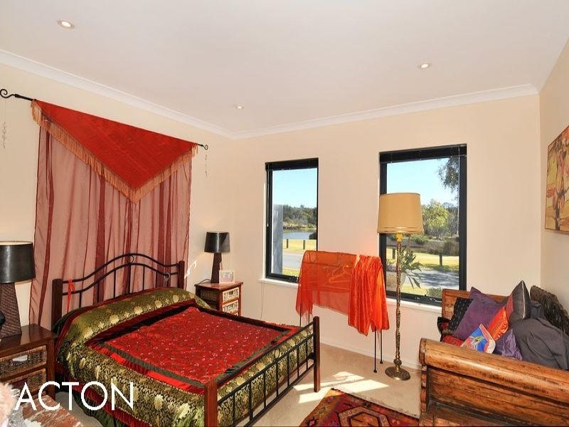 45 Darwin Terrace, Dudley Park WA 6210