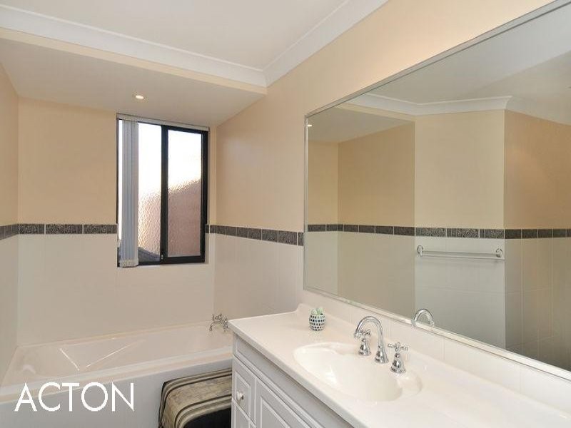 45 Darwin Terrace, Dudley Park WA 6210