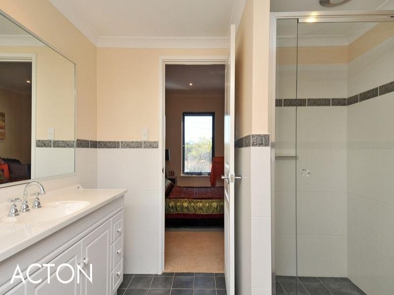 45 Darwin Terrace, Dudley Park WA 6210