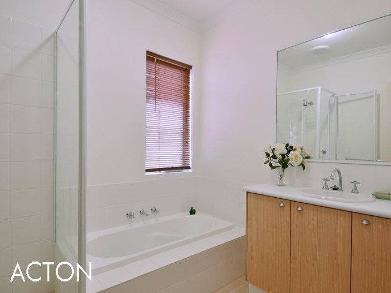 31 Len Howard Drive, Erskine WA 6210