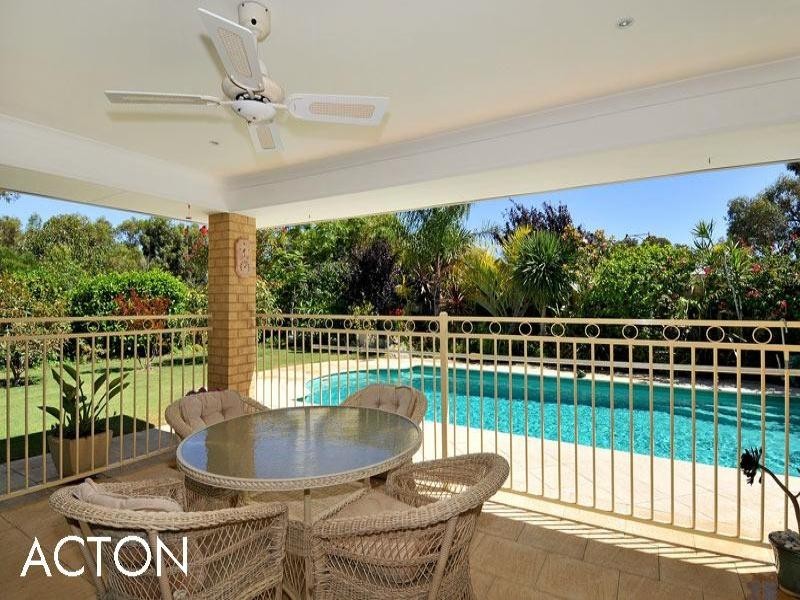 24 Bellavista Parade, Meadow Springs WA 6210