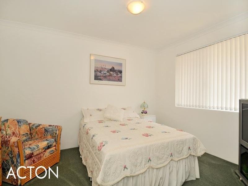 24 Bellavista Parade, Meadow Springs WA 6210