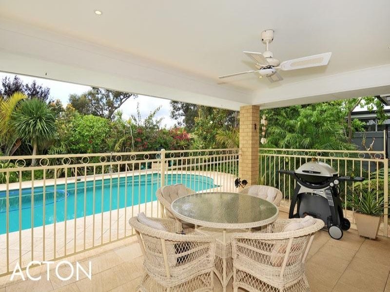 24 Bellavista Parade, Meadow Springs WA 6210