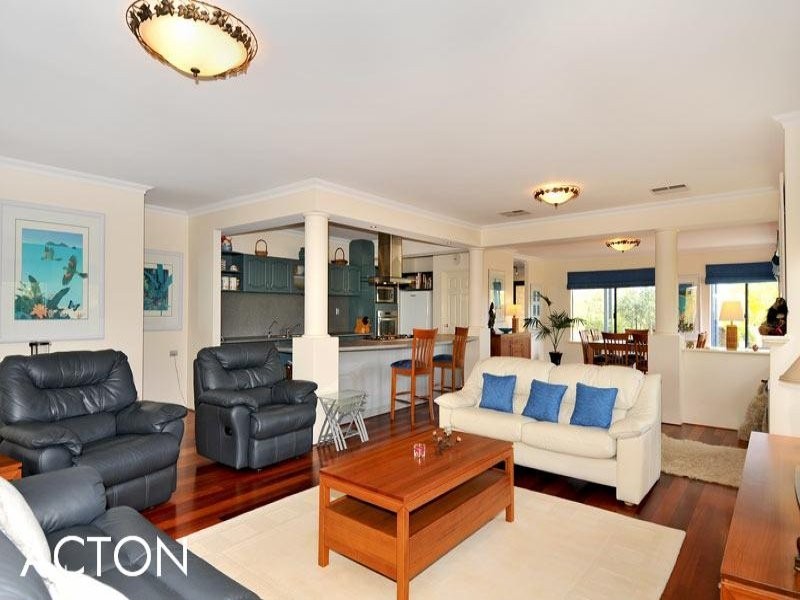81 Darwin Terrace, Dudley Park WA 6210