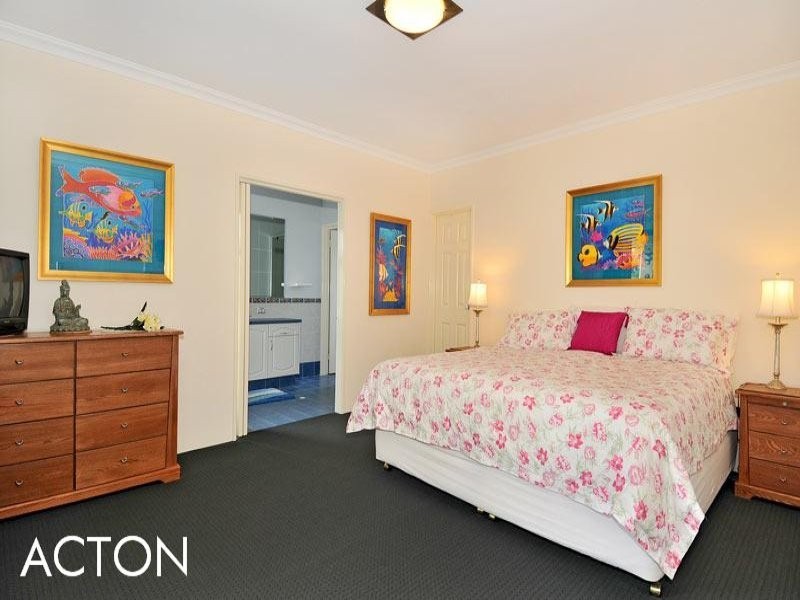 81 Darwin Terrace, Dudley Park WA 6210