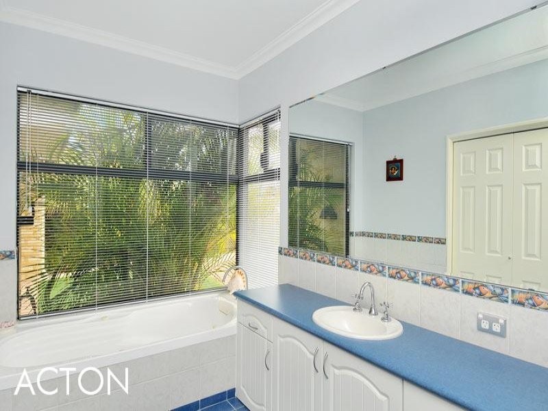 81 Darwin Terrace, Dudley Park WA 6210