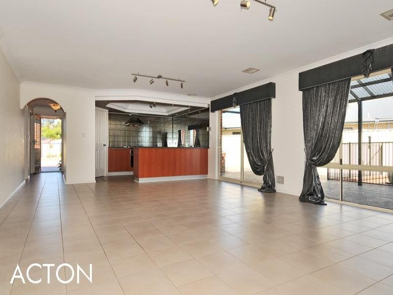 5 Eliza Pass, Madora Bay WA 6210