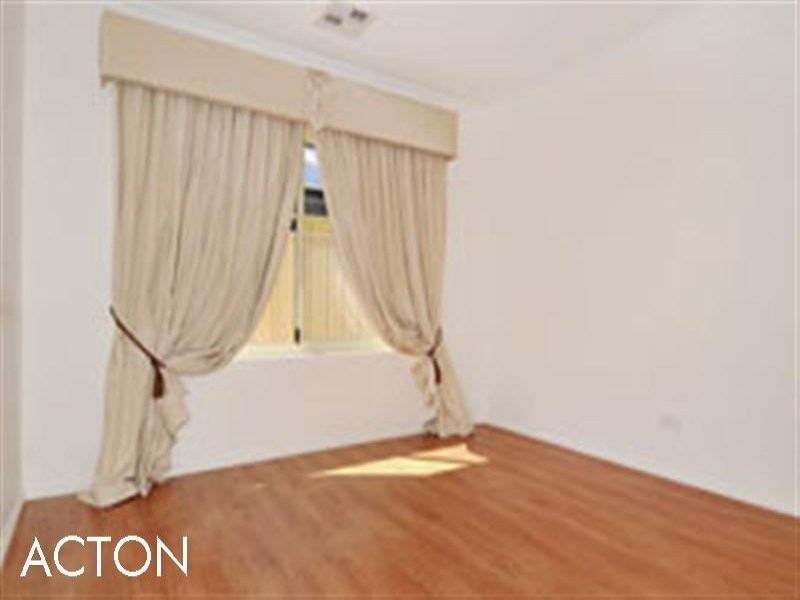 5 Eliza Pass, Madora Bay WA 6210