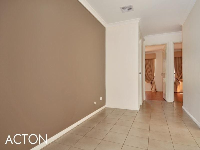 5 Eliza Pass, Madora Bay WA 6210