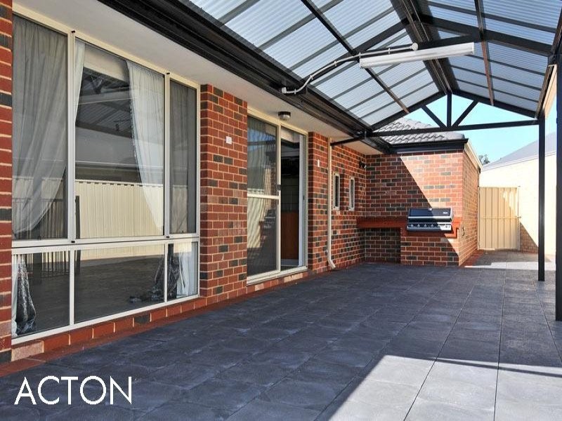 5 Eliza Pass, Madora Bay WA 6210