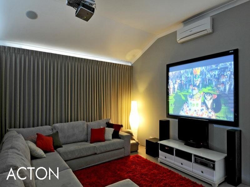 70 Boardwalk Boulevard, Halls Head WA 6210