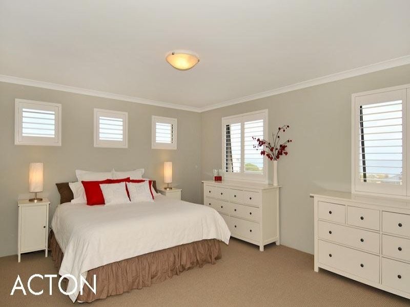 70 Boardwalk Boulevard, Halls Head WA 6210